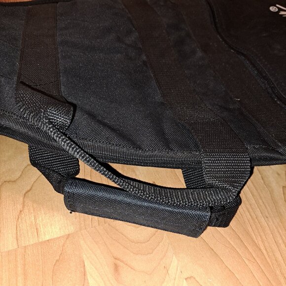 Fender® Guitar Carry Case Gig Bag Black,Soft Shell - Picture 4 of 12